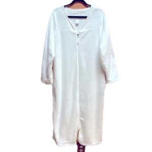 Oscar de la Renta Size L/XL White Women’s Long Robe